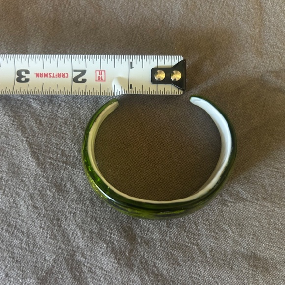 Green and goldstone hand blown glass cuff bracelet - Picture 9 of 9